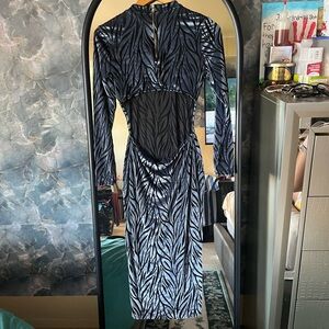 Elegant Black and Blue Patterned Dress